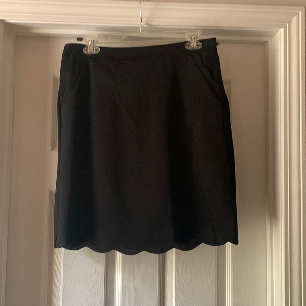 Black scalloped pencil skirt